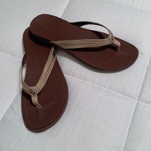 Olu Kai "Aukai" Sandals, Gold Leather, Size9